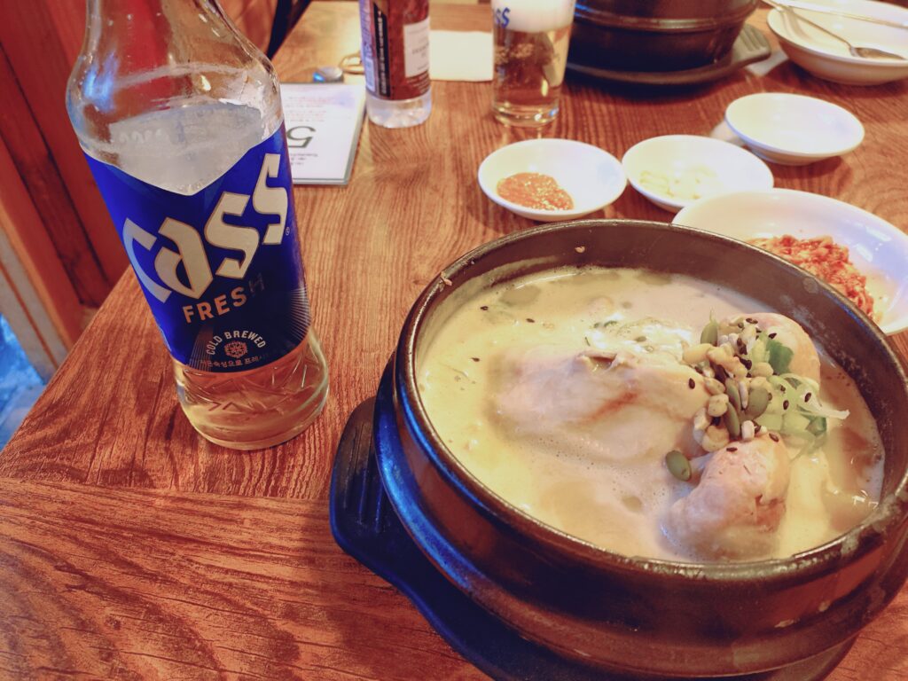 CASSビールと参鶏湯