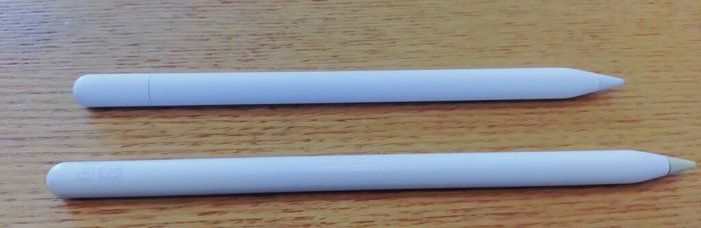 Apple Pencil（USB-C）とApple Pencil（第2世代）の比較写真