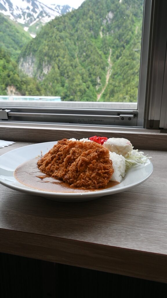 黒部ダム カツカレー